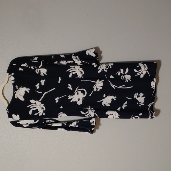 Lauren Ralph Lauren Faux Wrap Dress Size:6✨️ Moving end of January 2025! ✨️ - Picture 4 of 9